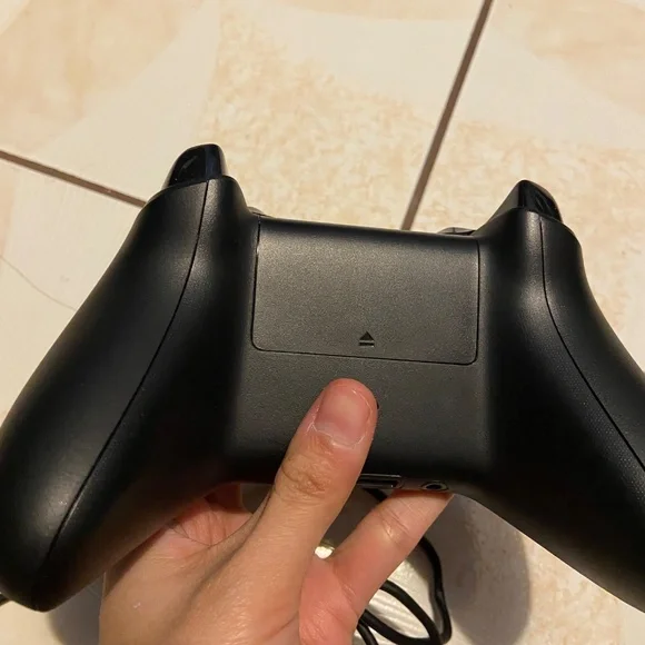 Xbox controller for sale - Picture 9 of 10